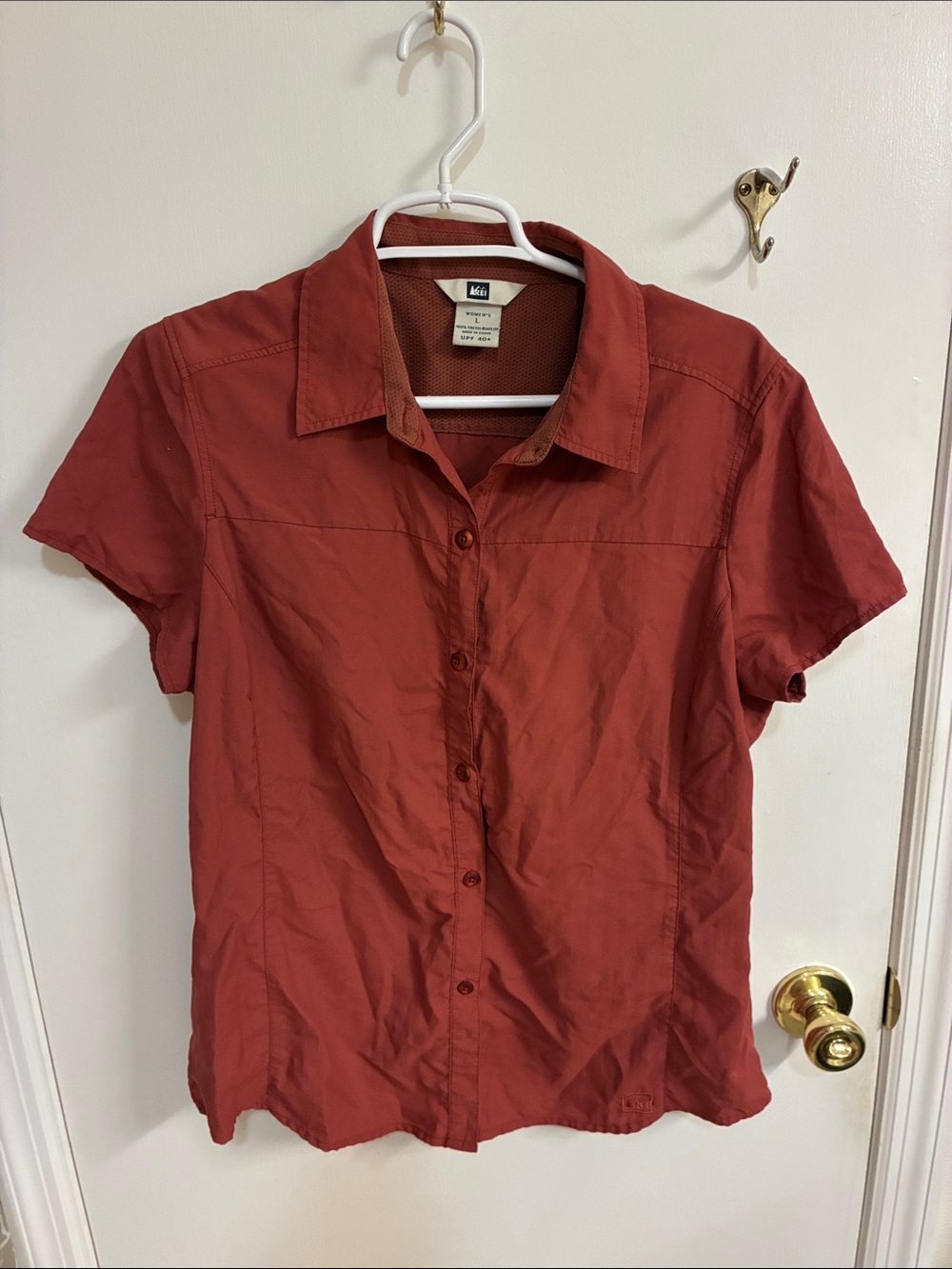 REI Short Sleeve Button-Up Shirt in Rust Red Sz L